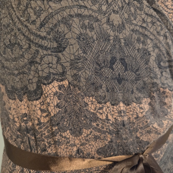 Elegant Brown Patterned Wrap Dress - Picture 8 of 12